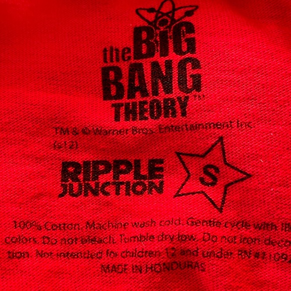 🌸3/$25 🆕 The Big Bang Theory Bazinga! Screen Print Crew Neck T-Shirt Size S - Picture 8 of 12